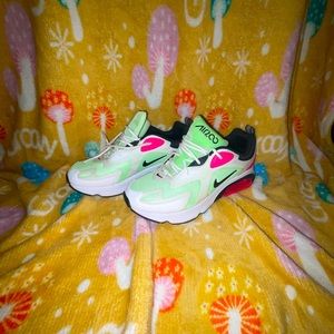 Women’s NIKE air max 200 white black hyper pink
